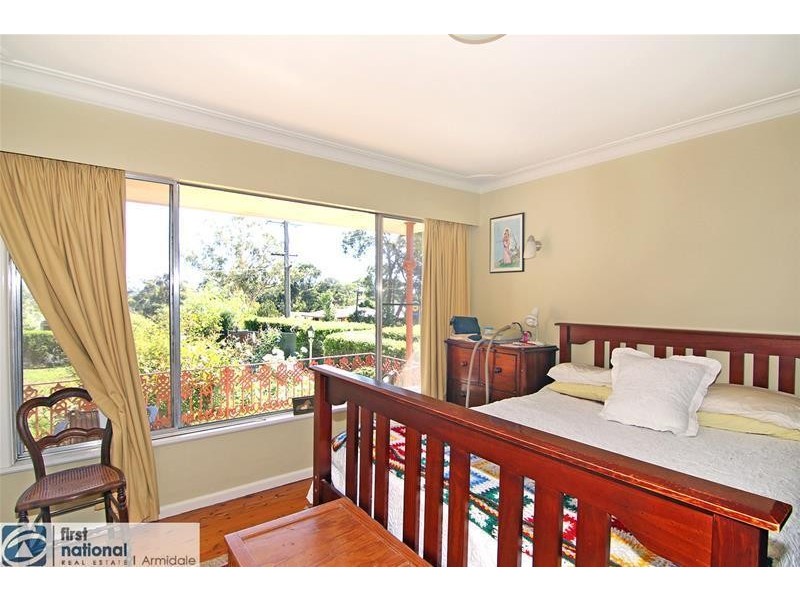 2 Caroline Crescent, Armidale NSW 2350