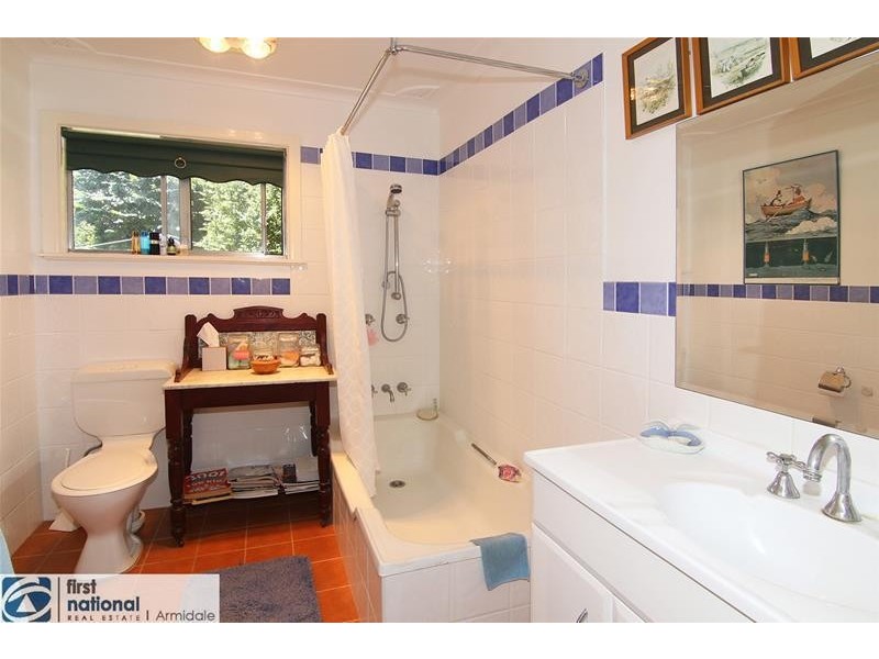 2 Caroline Crescent, Armidale NSW 2350