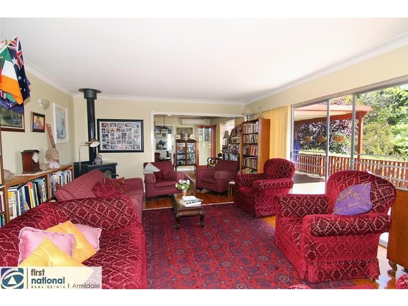 2 Caroline Crescent, Armidale NSW 2350