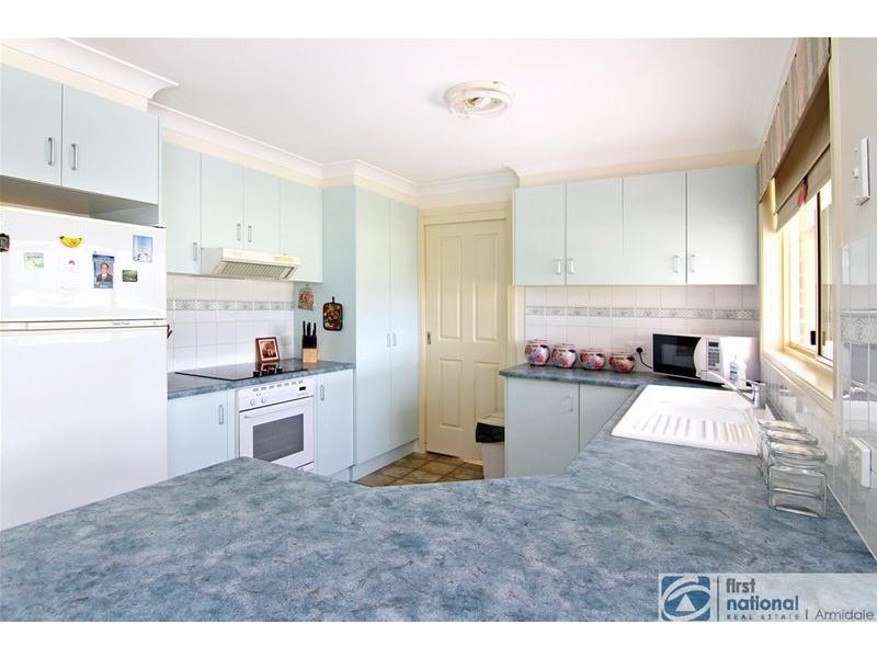 8 Eleanore Close, Armidale NSW 2350