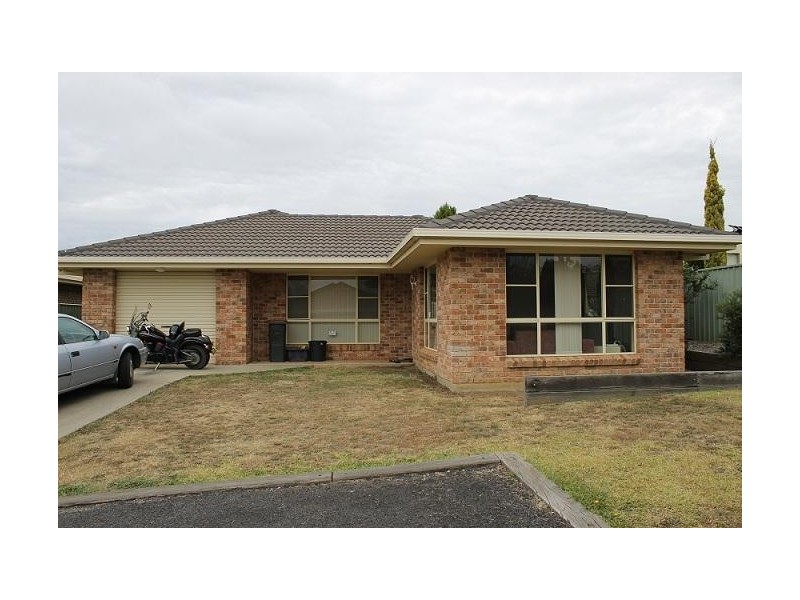 3/64 Claude Street, Armidale NSW 2350