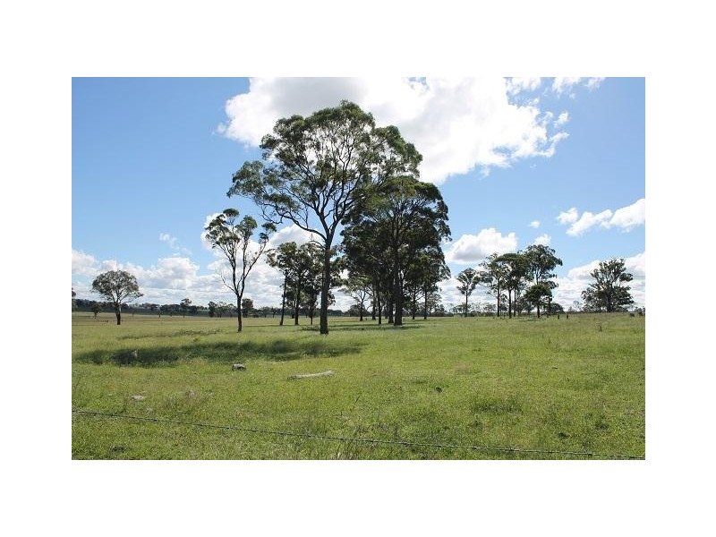 173 Lochaven Road, Armidale NSW 2350
