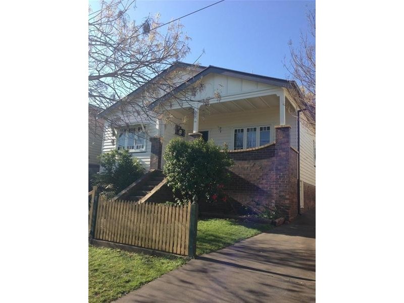 115 Kirkwood Street, Armidale NSW 2350