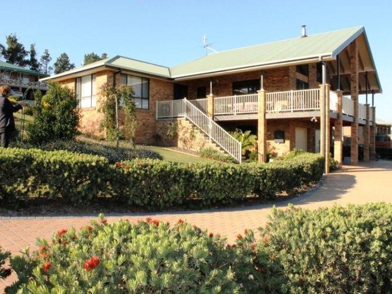 24 MCCARTHY Crescent, Armidale NSW 2350