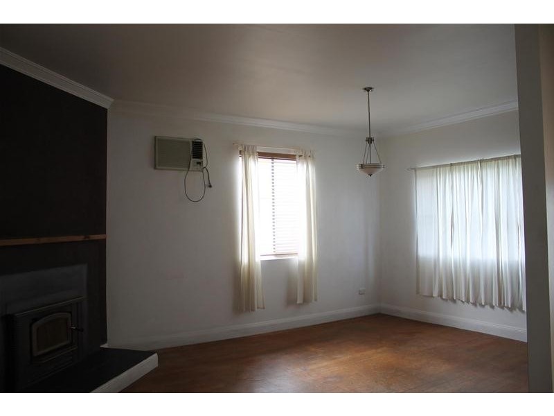 11 Crescent Street, Armidale NSW 2350