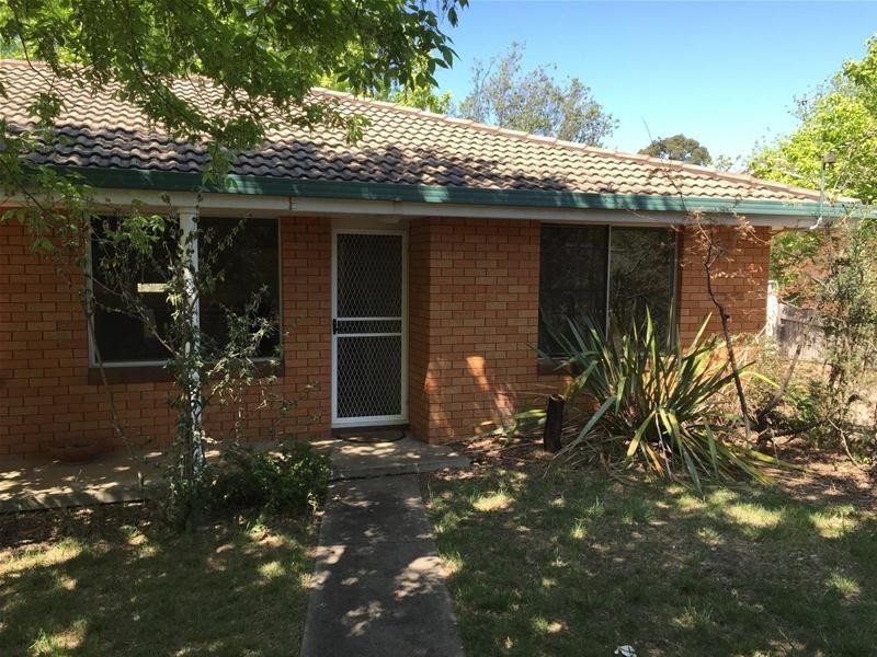 2/24 Murray Avenue, Armidale NSW 2350