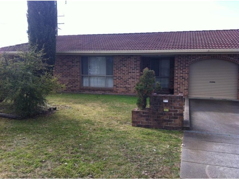 1/1 Alahna Drive, Armidale NSW 2350