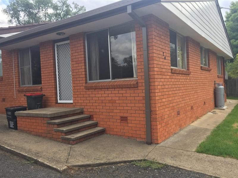 1/20 Drummond Avenue, Armidale NSW 2350
