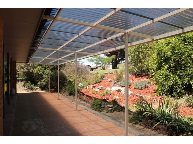 42 Corey Road, Armidale NSW 2350