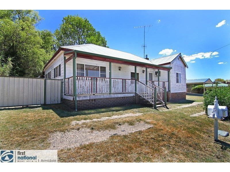 1 Bligh Avenue, Uralla NSW 2358