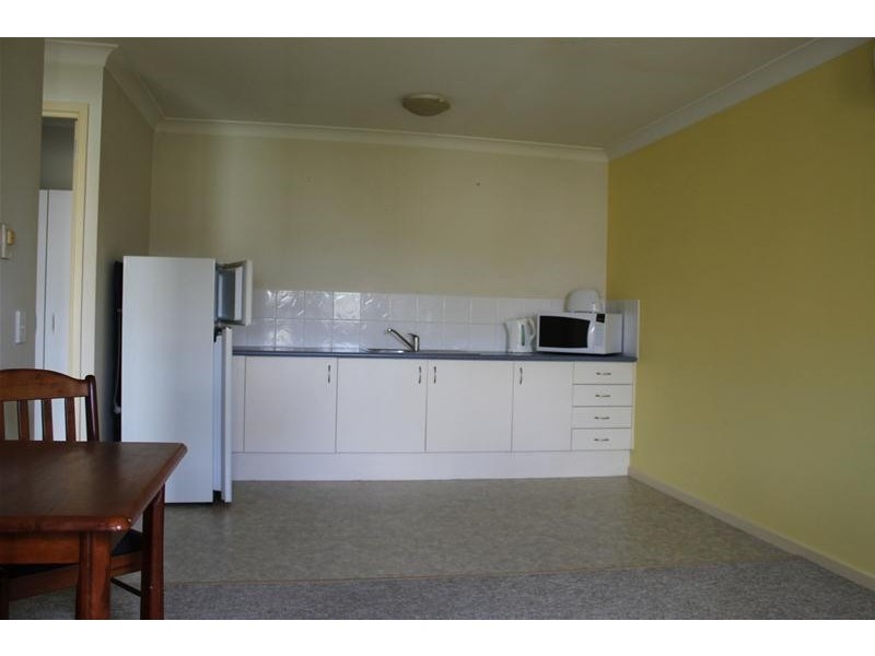 50/80 Queen Elizabeth Drive, Armidale NSW 2350