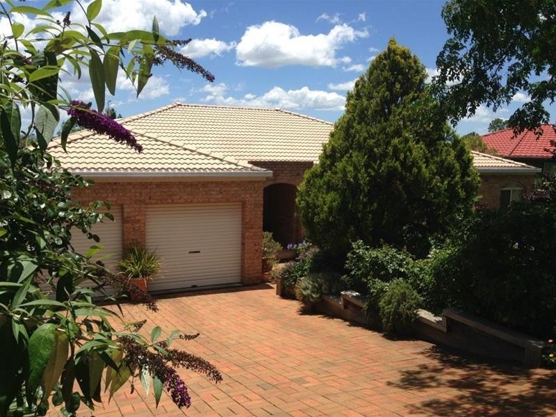 9 Rosecommon Avenue, Armidale NSW 2350