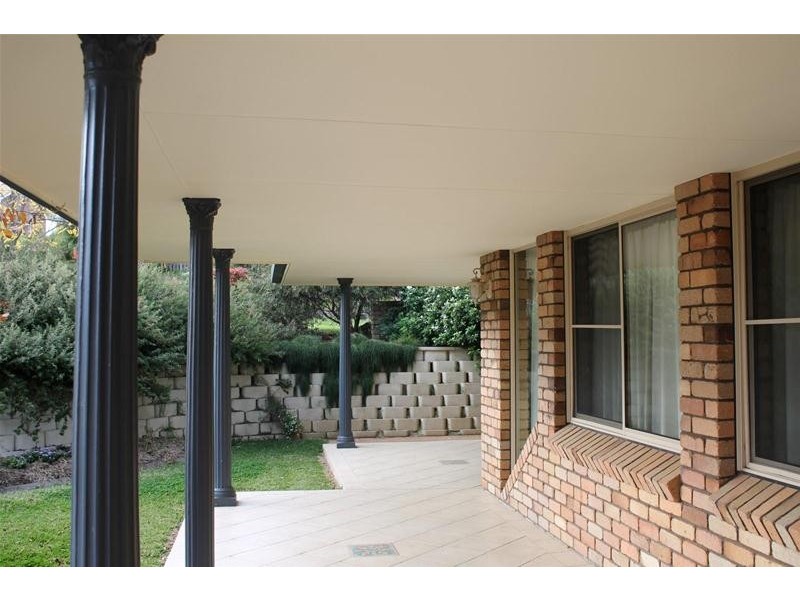 2 Eulahbar Crescent, Armidale NSW 2350