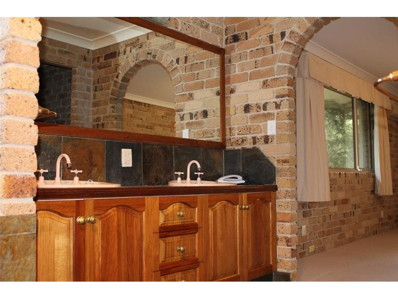 2 Eulahbar Crescent, Armidale NSW 2350