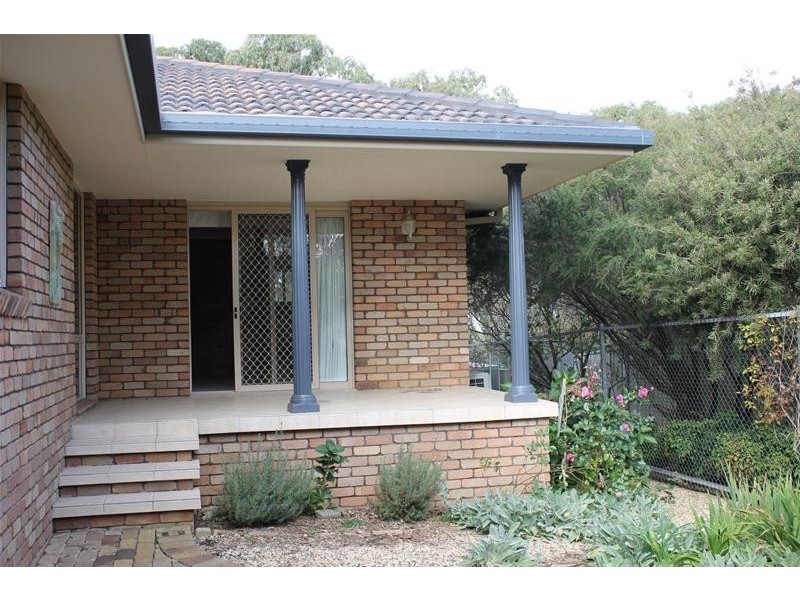 2 Eulahbar Crescent, Armidale NSW 2350