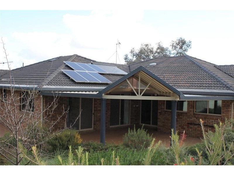 2 Eulahbar Crescent, Armidale NSW 2350