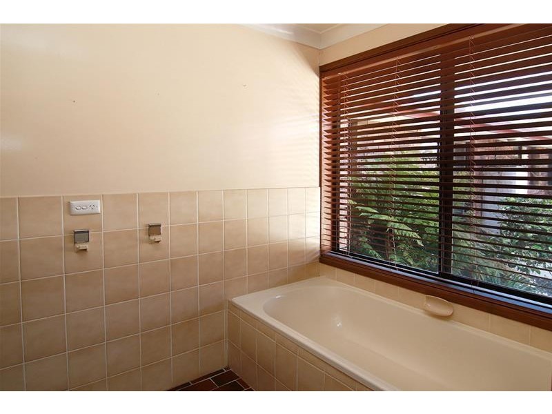 36 Ashtree Drive, Armidale NSW 2350