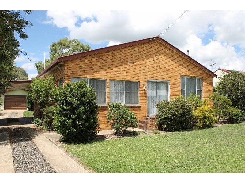 4 Enid Street, Armidale NSW 2350