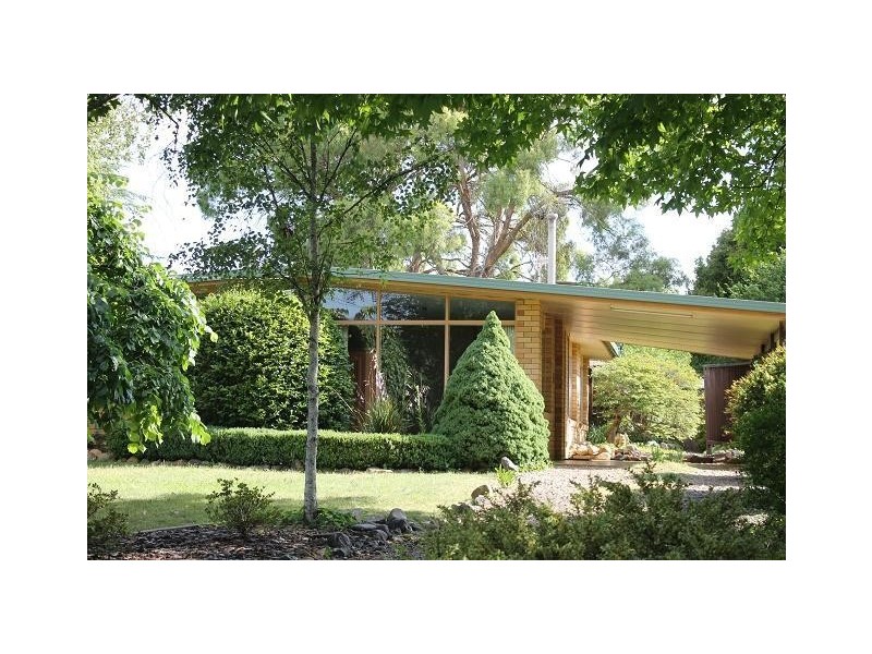 28 Bowman Avenue, Armidale NSW 2350