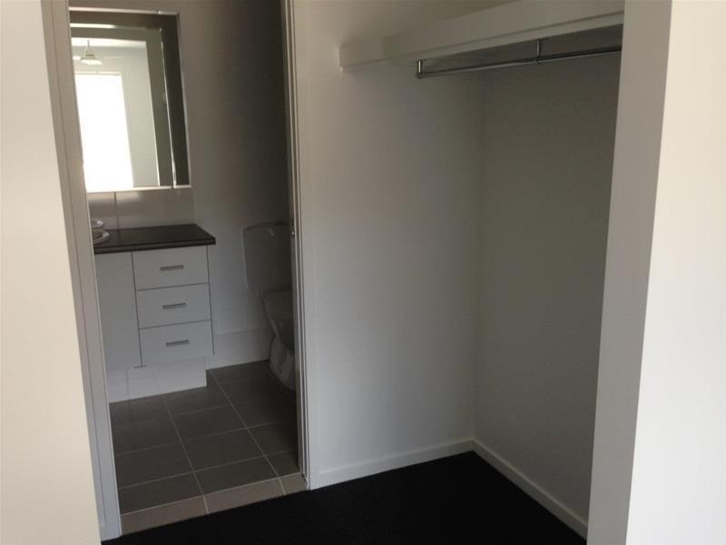 2/10 Schaefer Drive, Armidale NSW 2350