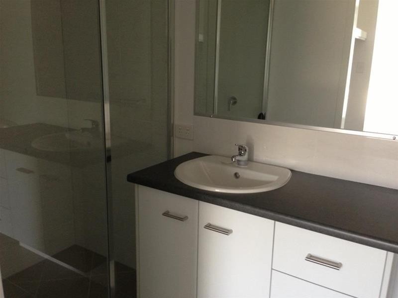 2/10 Schaefer Drive, Armidale NSW 2350