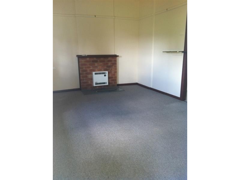 2/172 Canambe Street, Armidale NSW 2350