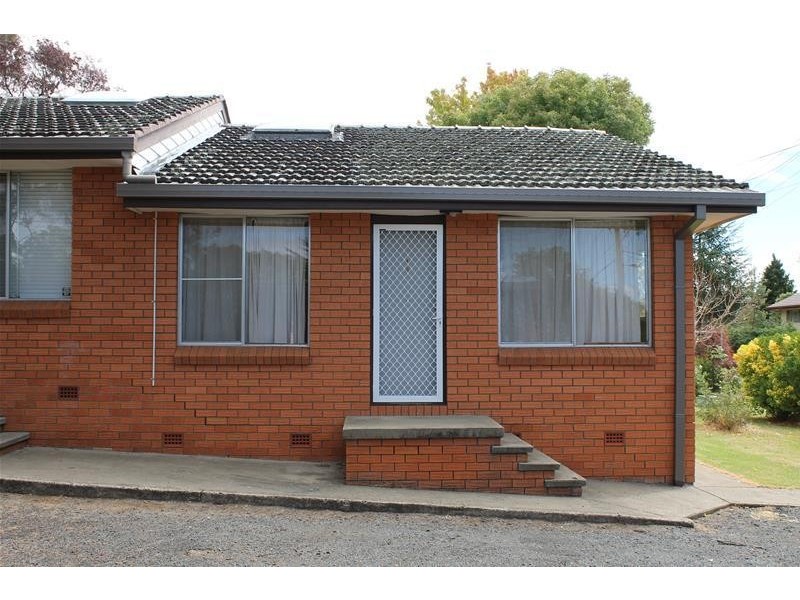 1/20 Drummond Avenue, Armidale NSW 2350