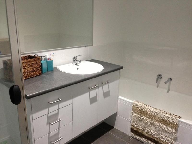 1/10 Schaefer Drive, Armidale NSW 2350