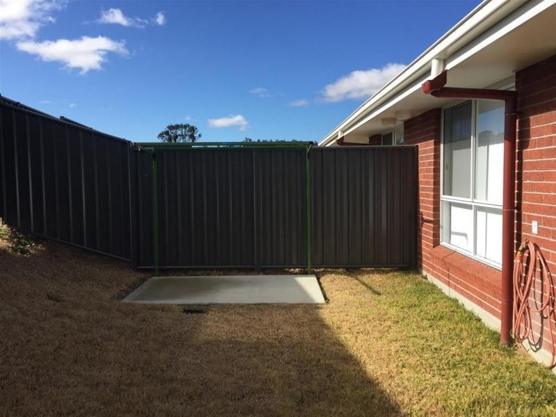 1/10 Schaefer Drive, Armidale NSW 2350