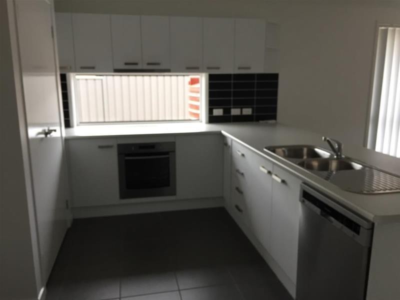 1/10 Schaefer Drive, Armidale NSW 2350