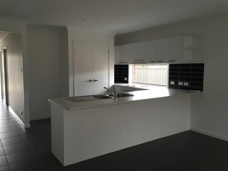 1/10 Schaefer Drive, Armidale NSW 2350