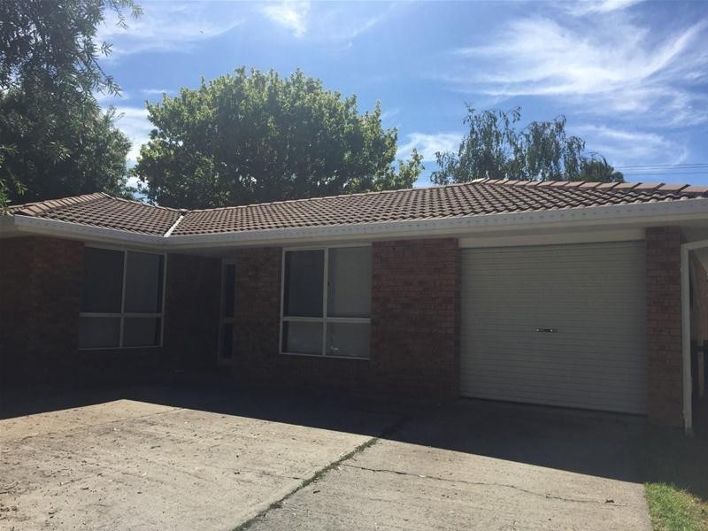 11 Verna Close, Armidale NSW 2350