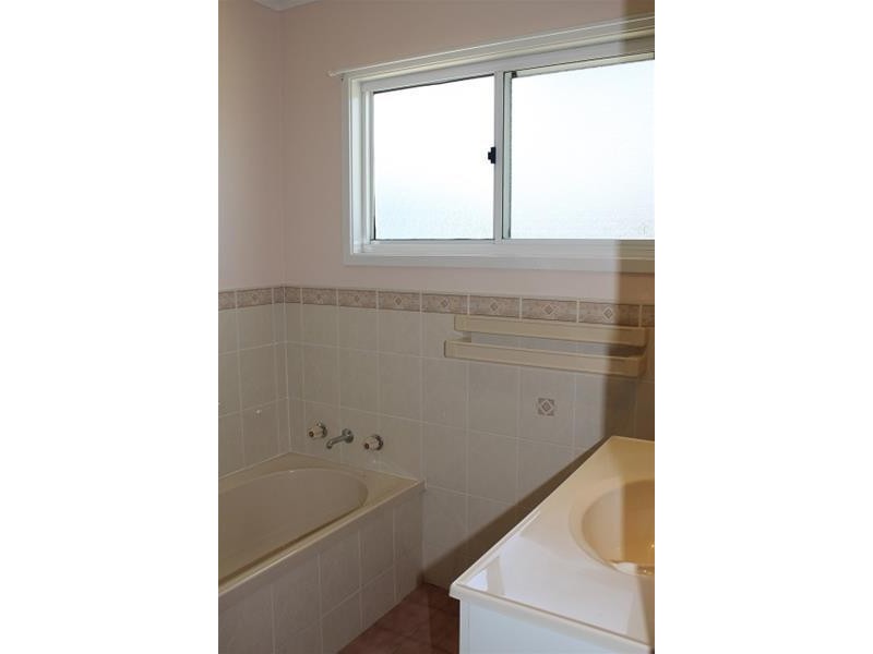 9 Depot Road, Uralla NSW 2358