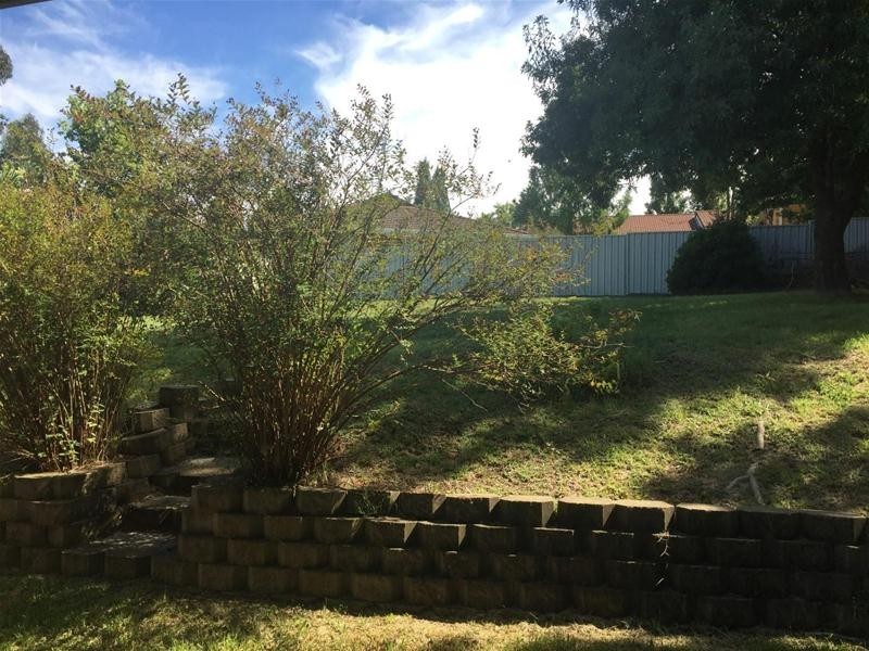 11 Verna Close, Armidale NSW 2350