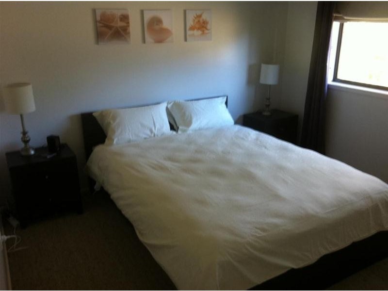 2/30 Crest Road, Armidale NSW 2350