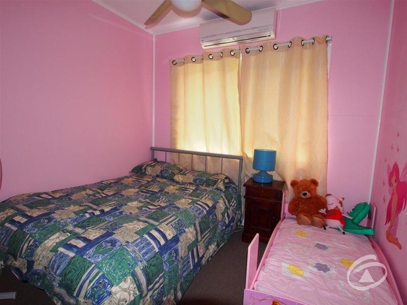 1/111 Tills Street, Westcourt QLD 4870