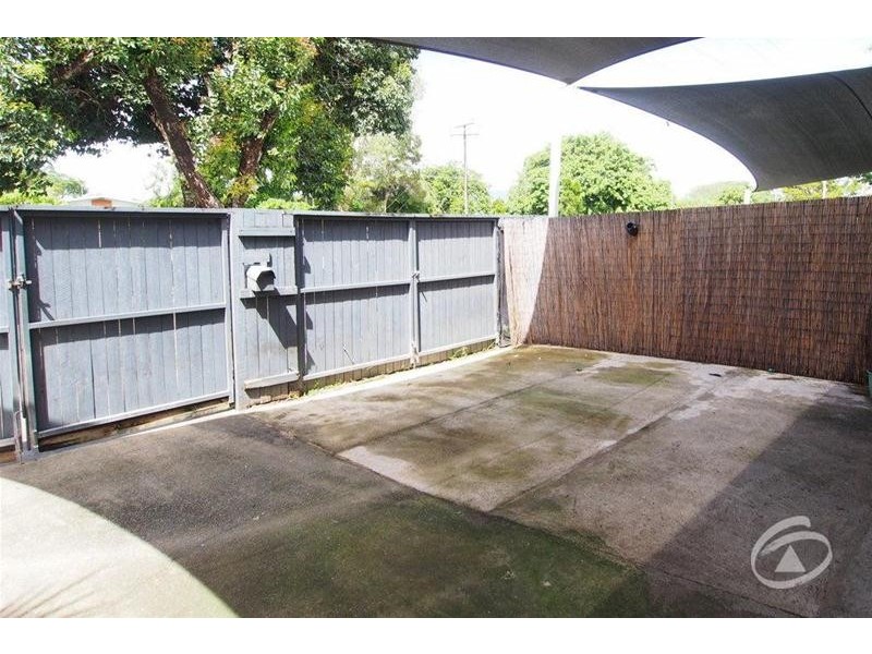 1/111 Tills Street, Westcourt QLD 4870