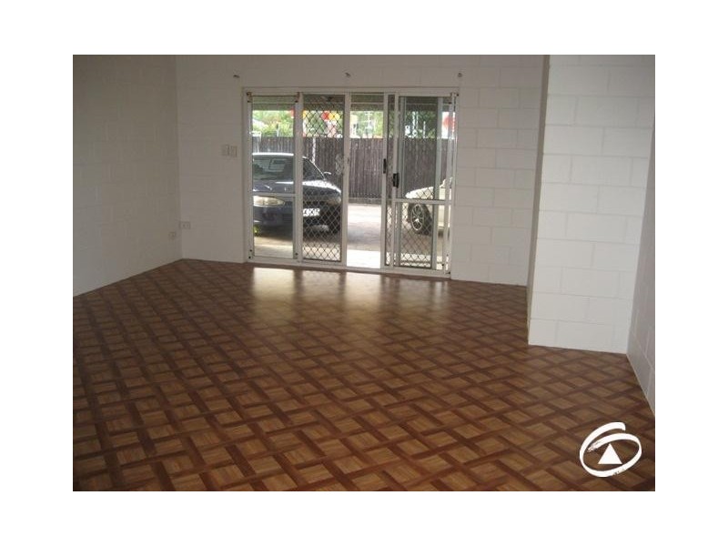 1/52 Pease Street, Manoora QLD 4870