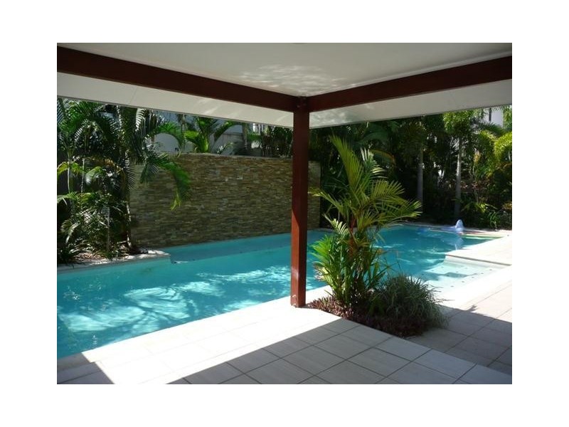 22/242 Grafton  Street, Cairns North QLD 4870