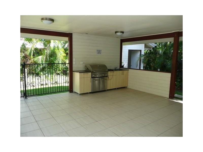 22/242 Grafton  Street, Cairns North QLD 4870