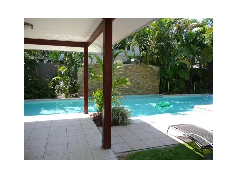 22/242 Grafton  Street, Cairns North QLD 4870