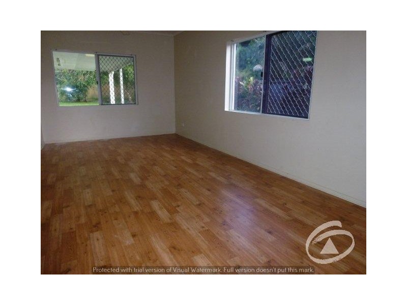 11 Callum Street, Mooroobool QLD 4870