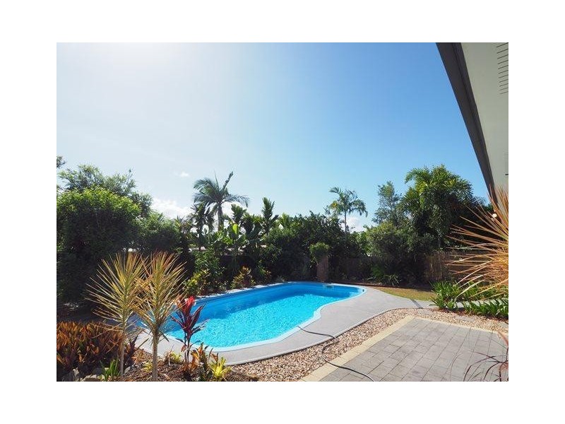 10 Ponticello Street, Whitfield QLD 4870