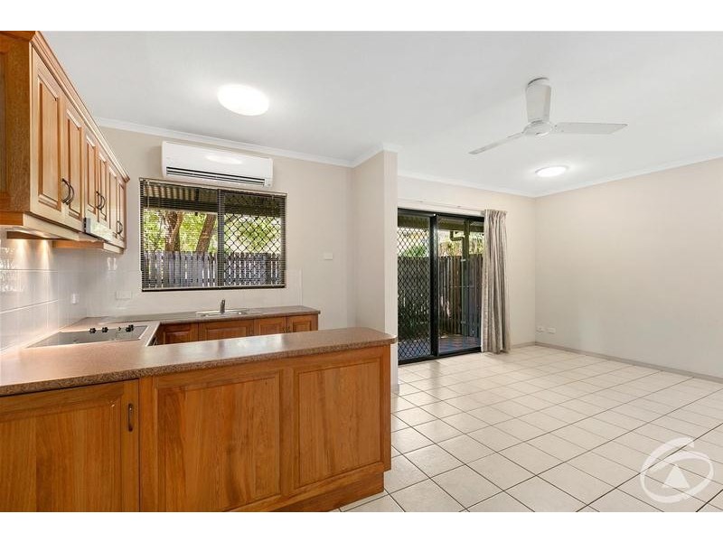 4/5 Le Grande Street, Freshwater QLD 4870