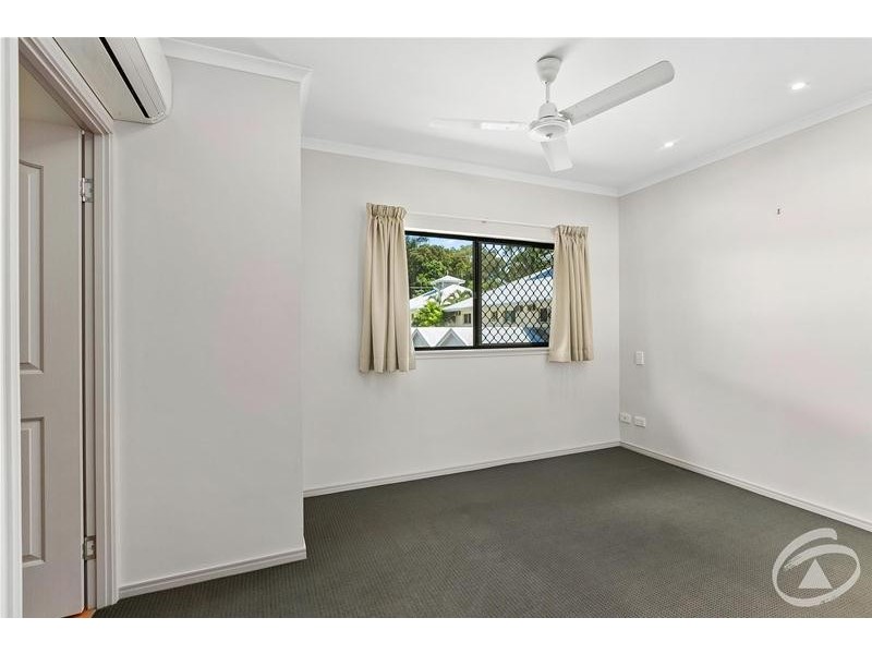 4/5 Le Grande Street, Freshwater QLD 4870