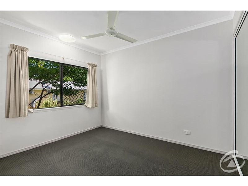 4/5 Le Grande Street, Freshwater QLD 4870