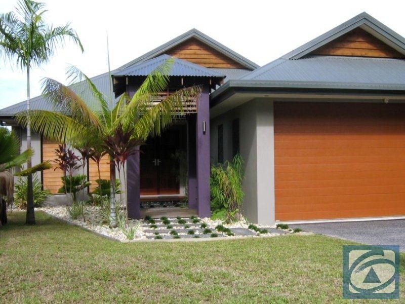 8 Savaii Close, Palm Cove QLD 4879
