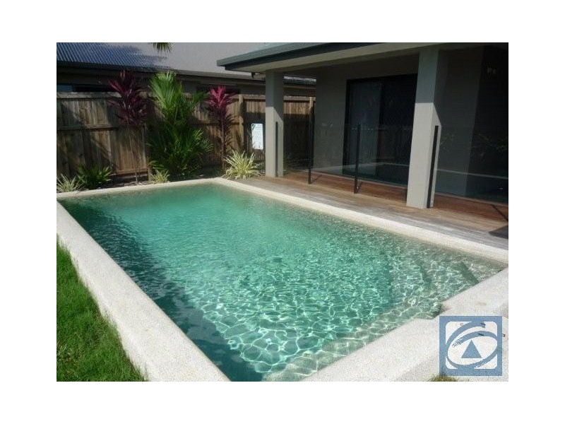 8 Savaii Close, Palm Cove QLD 4879