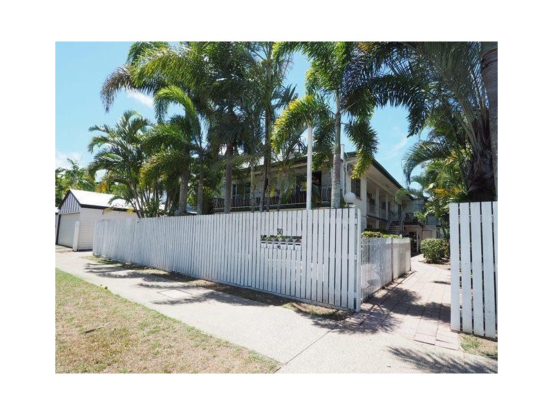 3/30 Charles Street, Cairns North QLD 4870