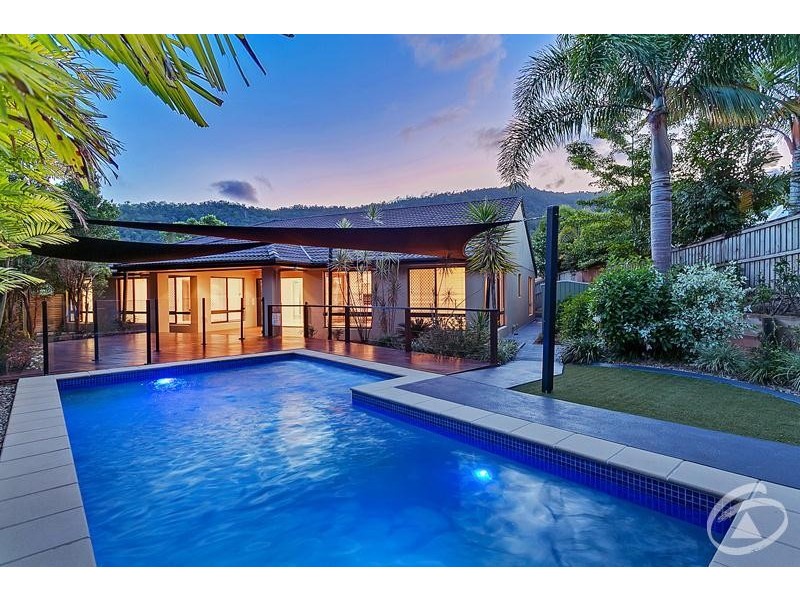 10 Bushlark Place, Smithfield QLD 4878